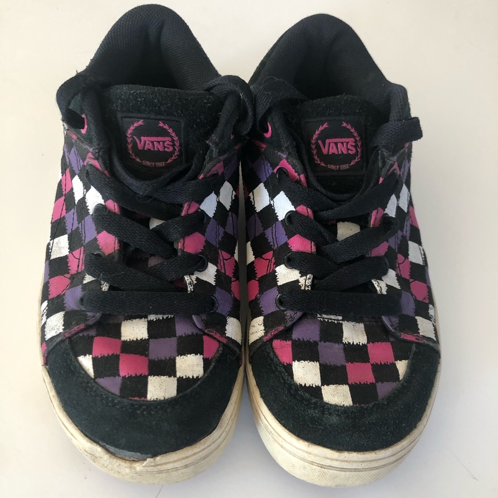 Checkered Vans - Picture 3 of 9